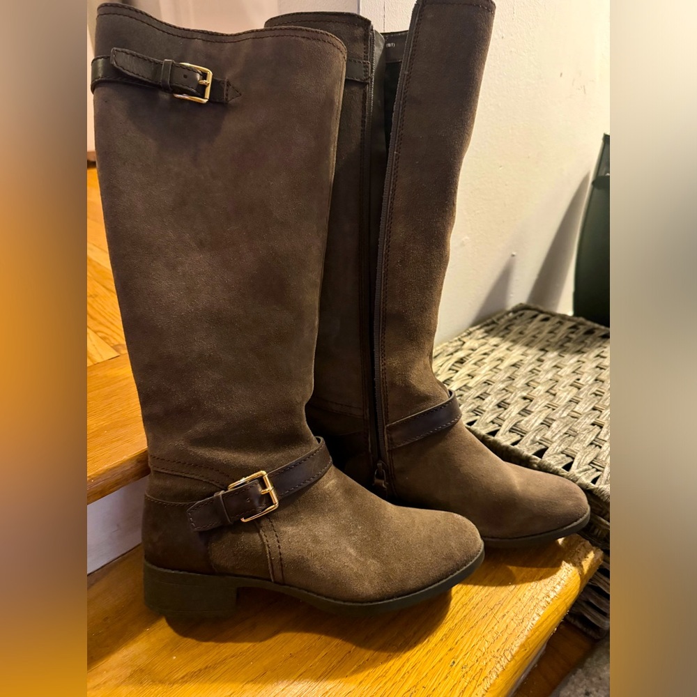 COLE HAAN boots! Perfect condition